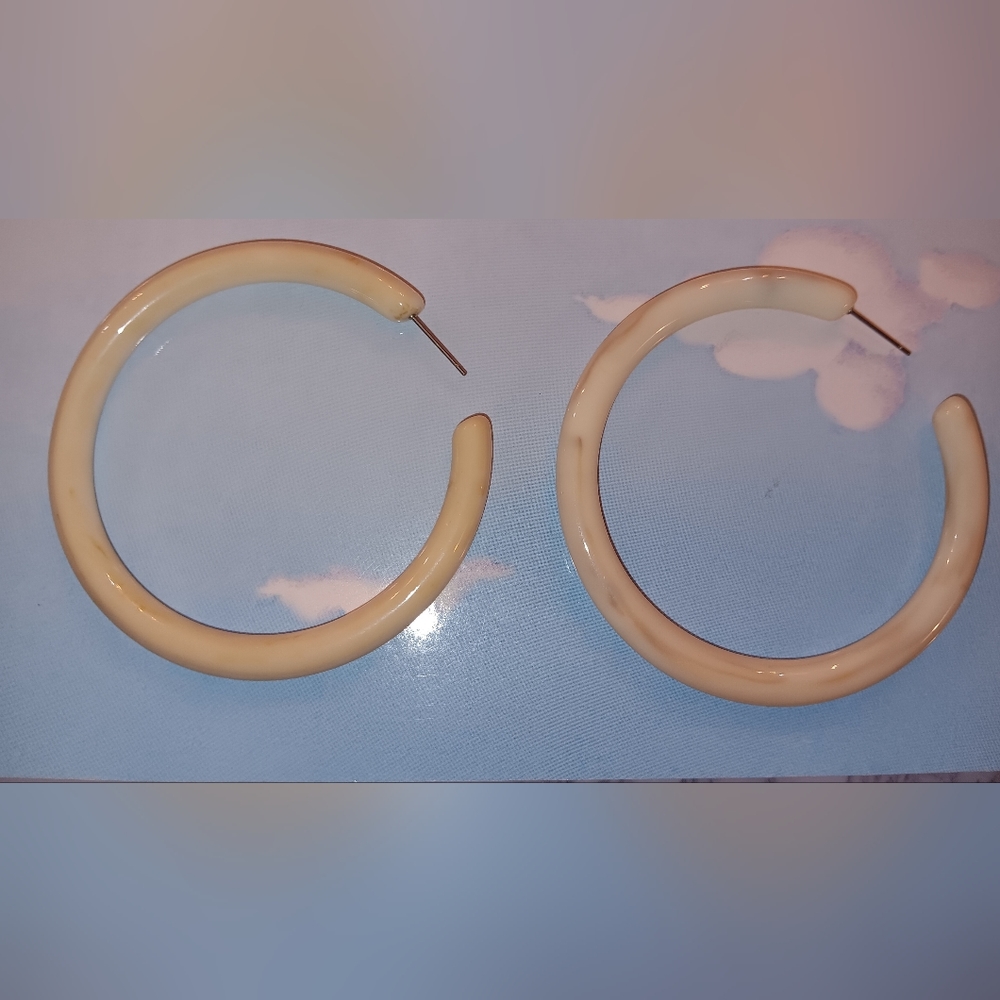 Earrings Hoops Cream Swirl Neutral Colored Tortoise Pierced Drop Fun Stylish